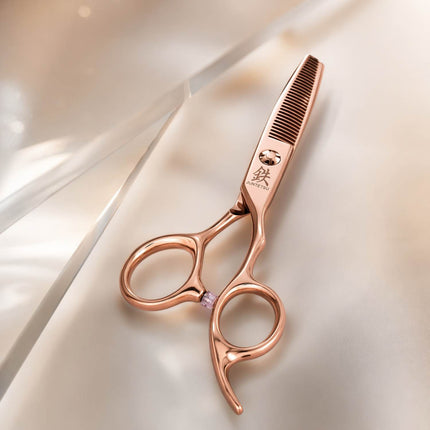Juntetsu Rose Gold VG10 Pro Thinning Scissors - lifestyle view