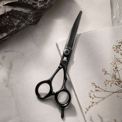 Juntetsu VG Black cutting scissor on dark background